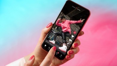 1660743009617756.jpg sample-social-media-app-interface-260nw-2115971435-w276_cropped (170).jpg