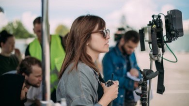 1683515972795754.jpg director-work-on-set-works-260nw-1957835215-w434_cropped (16).jpg